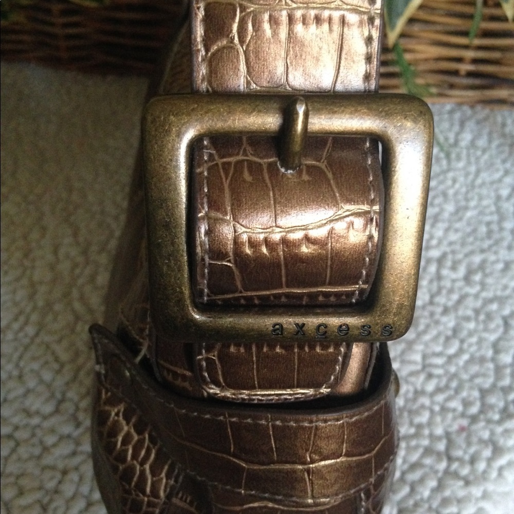 Axcess - Picture 3 of 7